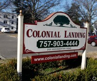 Colonial Landing Apartments in Hampton, VA - Foto de edificio - Building Photo