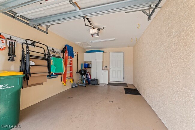 465 Robin Hood Cir in Naples, FL - Building Photo - Building Photo