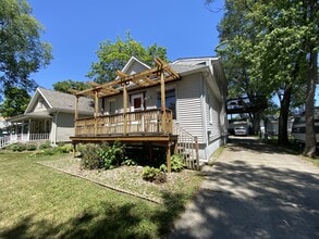 409 2nd St in West Des Moines, IA - Building Photo - Building Photo