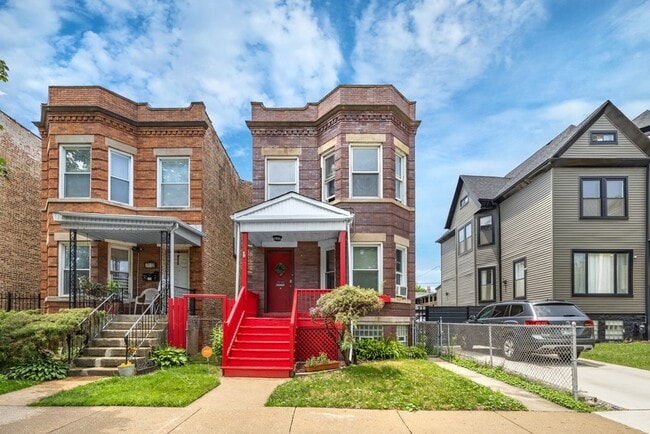 property at 7110 S Eberhart Ave