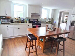 237 Brewster St in Bridgeport, CT - Building Photo - Building Photo