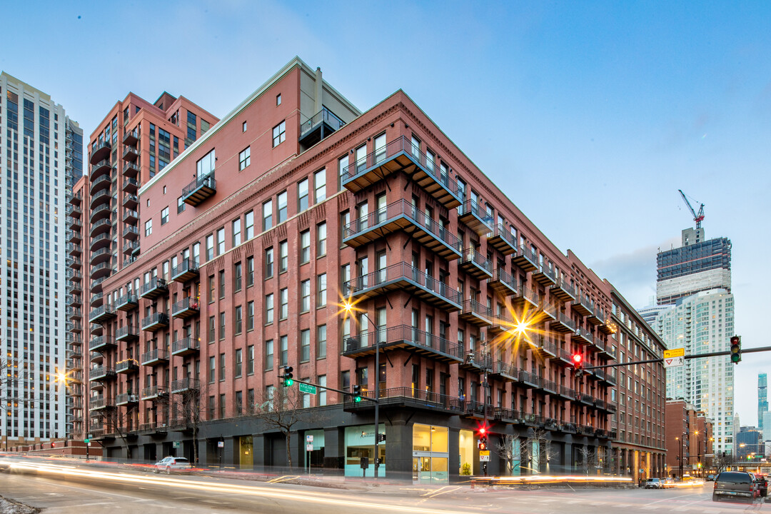 The China Club Lofts in Chicago, IL - Building Photo