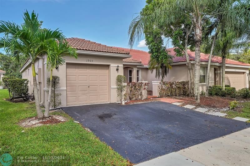 1903 Andromeda Ln in Weston, FL - Building Photo