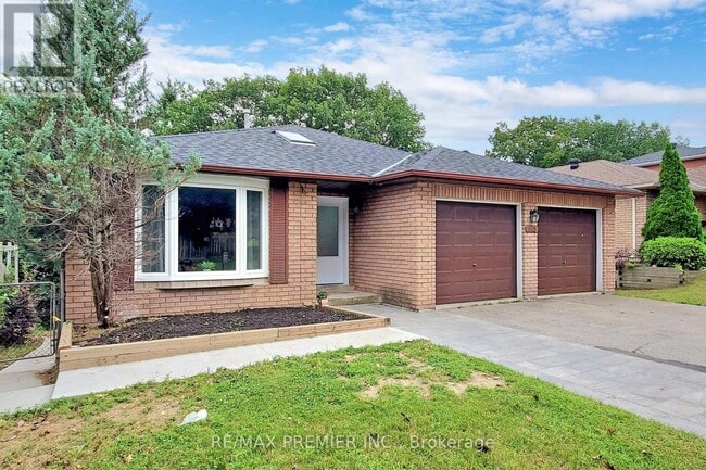 145 Fox Run in Barrie, ON - Building Photo - Building Photo