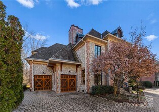 2310 La Maison Dr in Charlotte, NC - Building Photo - Building Photo