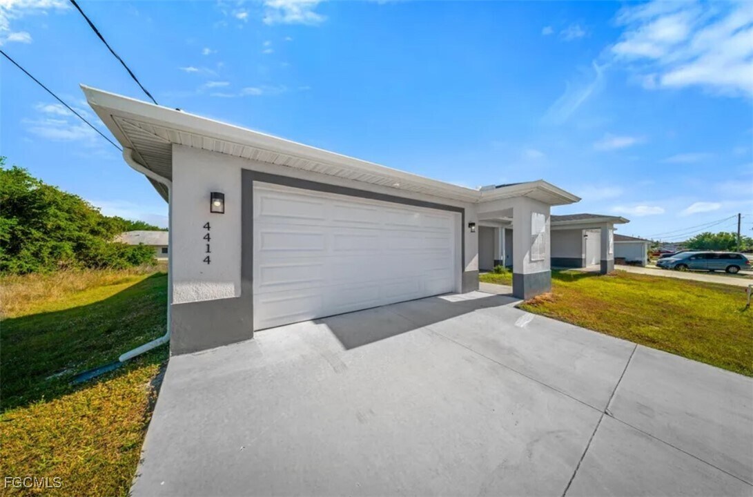 4414 28th St SW in Lehigh Acres, FL - Building Photo