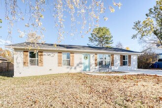 214 NW L St in Bentonville, AR - Building Photo - Building Photo