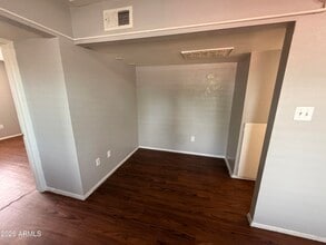 6802 W Glendale Ave in Glendale, AZ - Building Photo - Building Photo