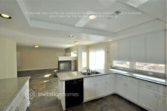 10007 N Glowing Forge Ct in Las Vegas, NV - Building Photo - Building Photo