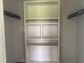 2065 Libertyville Rd, Unit W4 in Fairfield, IA - Building Photo - Building Photo