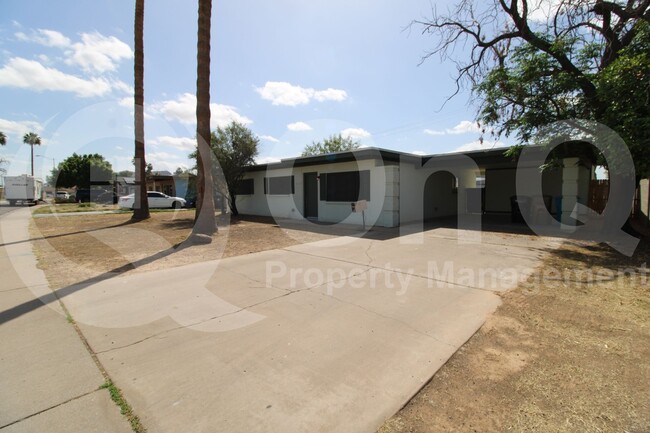 property at 3151 W Cortez Ave