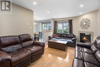 4177 Kelly Farm Dr in Ottawa, ON - Building Photo - Building Photo