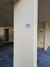 1255 Tarpon Center Dr in Venice, FL - Building Photo - Building Photo