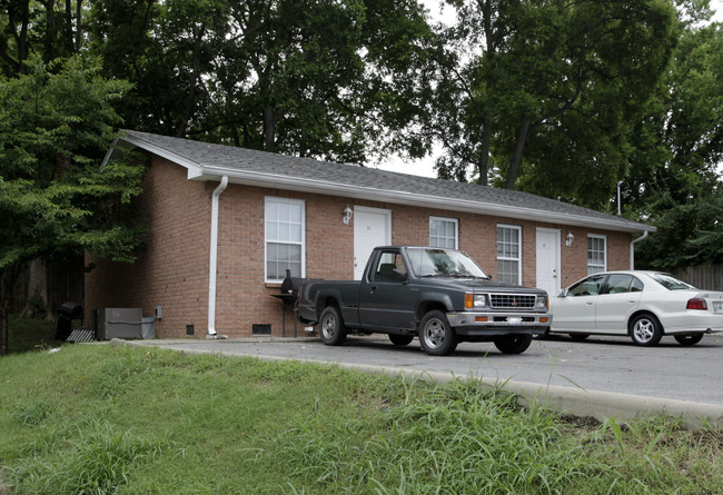 149 College St in Gallatin, TN - Foto de edificio - Building Photo