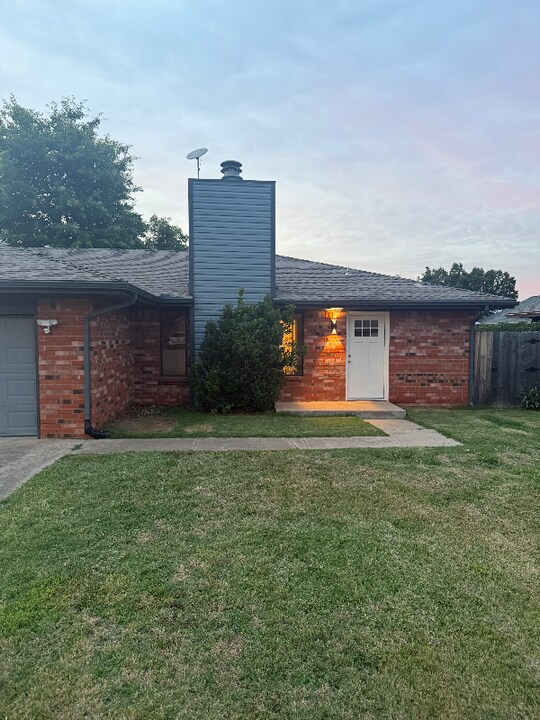 7109 NW 31st St in Bethany, OK - Building Photo
