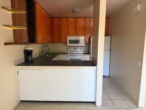 658 Woodside Sierra in Sacramento, CA - Building Photo - Building Photo