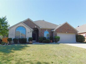6912 Alderbrook Dr in Denton, TX - Building Photo