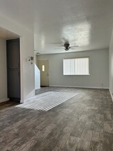 1017 W Perdew Ave in Ridgecrest, CA - Building Photo - Building Photo