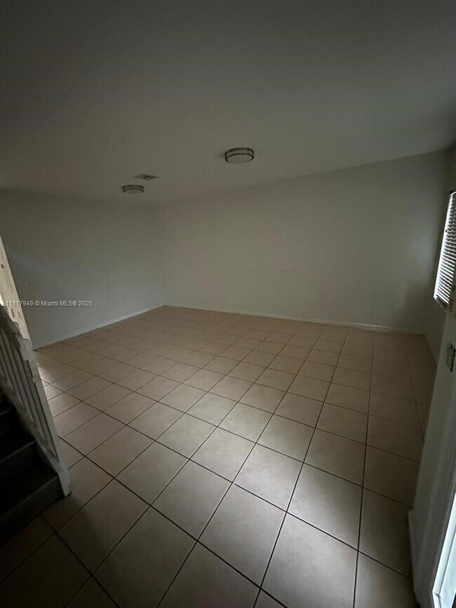 8271 SW 29th St in Miramar, FL - Building Photo - Building Photo