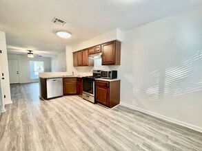 312 W William Cannon Dr in Austin, TX - Building Photo - Building Photo