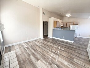 4648 Krissylouise Way in Las Vegas, NV - Building Photo - Building Photo