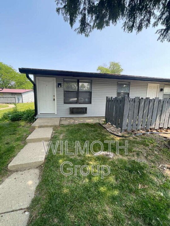 2000 Indianapolis Rd in Crawfordsville, IN - Building Photo