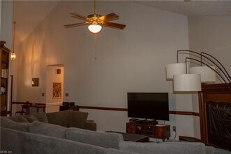 116 Grays Landing in Hampton, VA - Building Photo - Building Photo