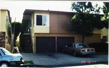 2391 Locust Ave in Long Beach, CA - Building Photo - Building Photo