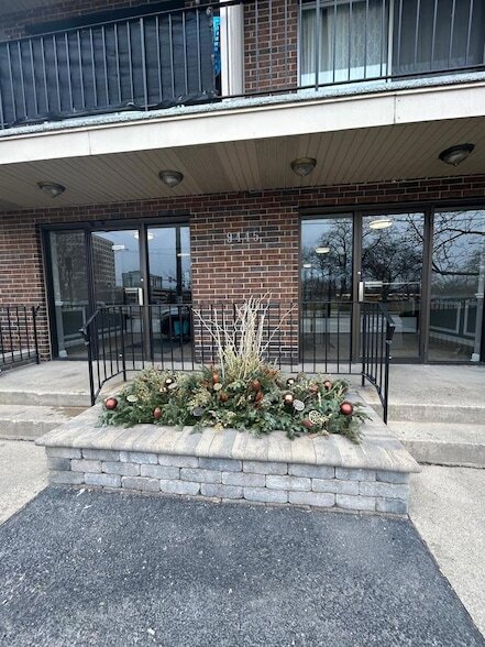 9445 Kenton Ave in Skokie, IL - Building Photo - Building Photo