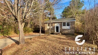 5462 Lindale Ct in Fayetteville, NC - Building Photo