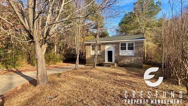 property at 5462 Lindale Ct