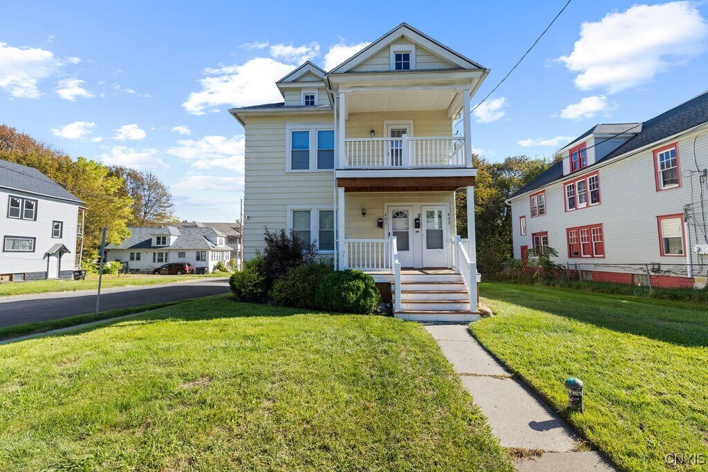403 Valley Dr in Syracuse, NY - Building Photo
