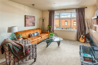5440 Leary Ave NW, Unit 311 in Seattle, WA - Foto de edificio - Building Photo
