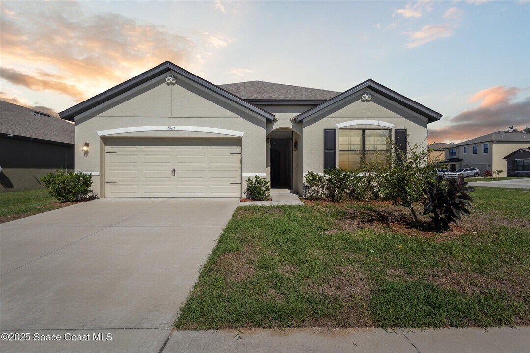 560 Lumber Jack Pl in Cocoa, FL - Building Photo