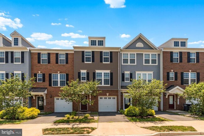 8405 Girvan Ct in Manassas, VA - Building Photo - Building Photo