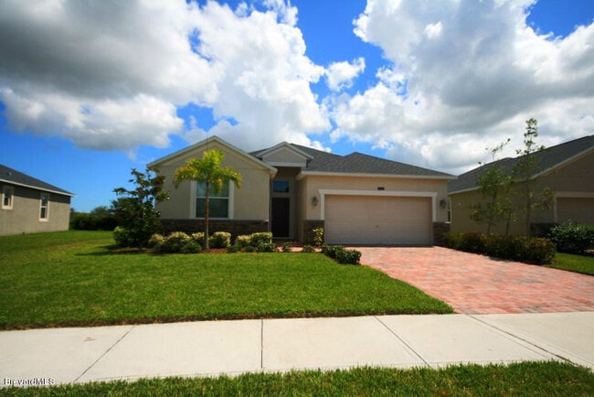5864 Trieda Dr in Melbourne, FL - Building Photo - Building Photo