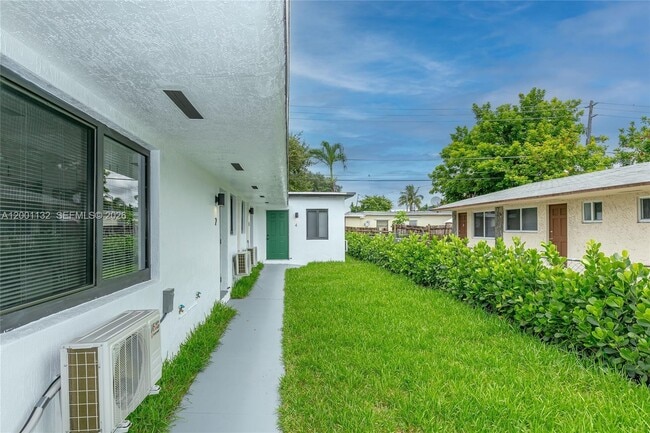 property at 6125 SW 40th Ct