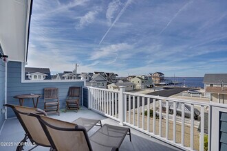 256 Ocean Bay Blvd in Lavallette, NJ - Building Photo - Building Photo