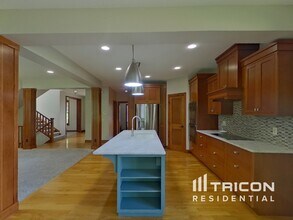 18280 Imagery Ln in Lakeville, MN - Building Photo - Building Photo