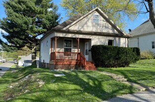 1004 South First Street in Boonville, IN - Building Photo