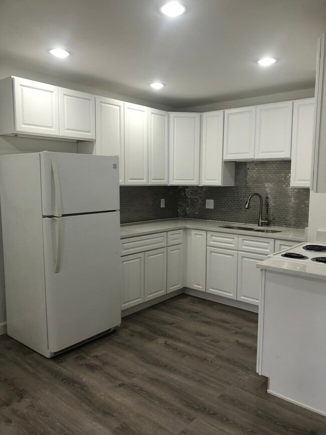 1102 Berkeley St, Unit A