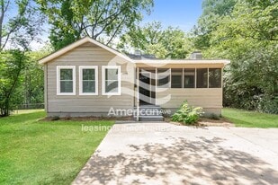 1612 8th St in Midfield, AL - Building Photo