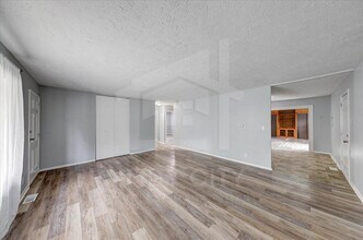 4007 Downes Dr in Indianapolis, IN - Building Photo - Building Photo