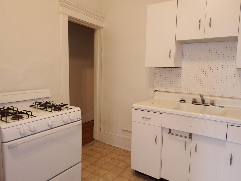 3040 St Paul St in Baltimore, MD - Building Photo