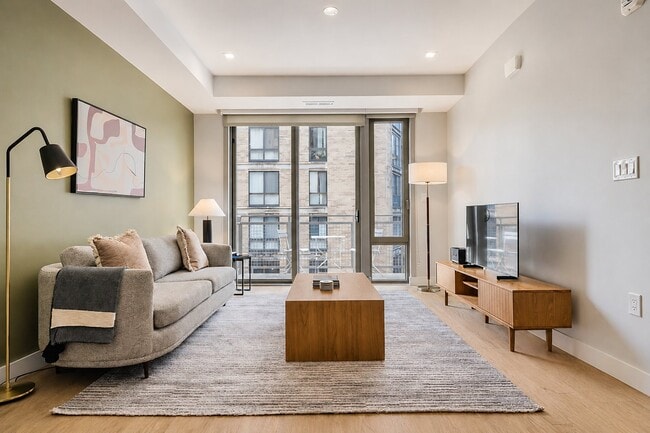 1224 M St NW, Unit 305