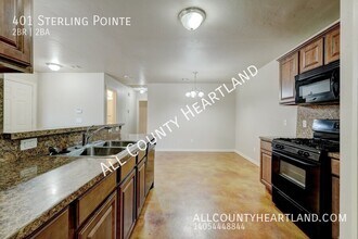 401 Sterling Pointe Way in Edmond, OK - Building Photo - Building Photo