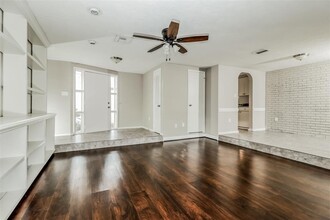 5643 Elena Dr in Holiday, FL - Building Photo - Building Photo