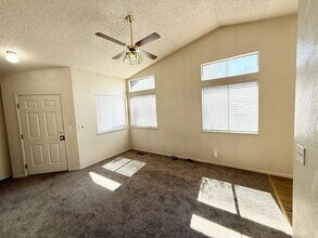 7607 Water View Way in Reno, NV - Building Photo - Building Photo