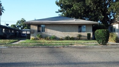 805-811 E 8th St in Pomona, CA - Building Photo - Building Photo