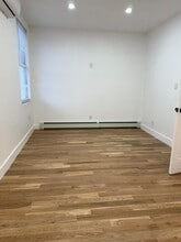 9717 101st St, Unit 9717 1st flr in Ozone Park, NY - Building Photo - Building Photo